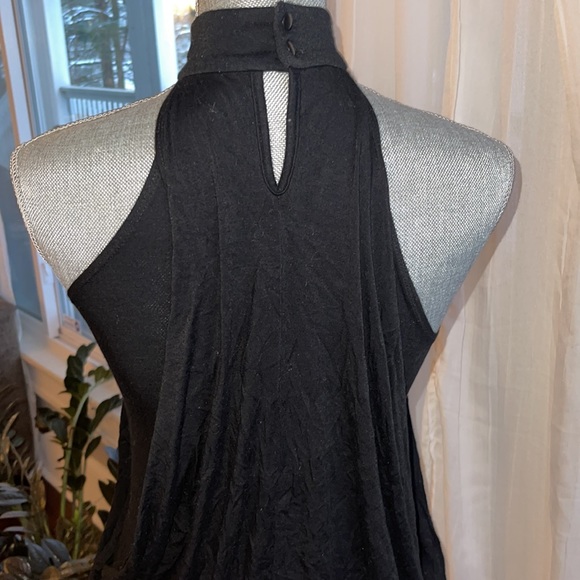 Front and back drape tank top - Picture 3 of 3